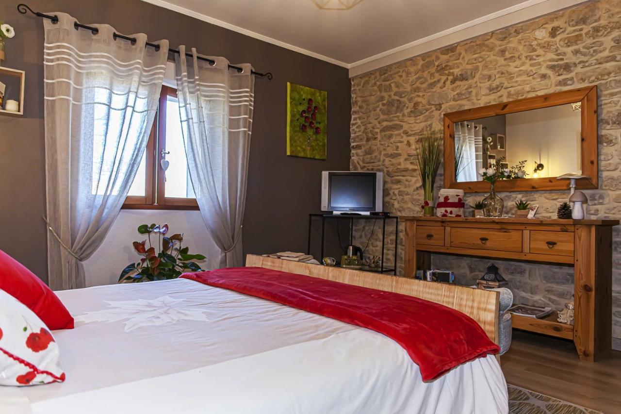 Mas Des Rabasses Bed & Breakfast Льо Понте Екстериор снимка